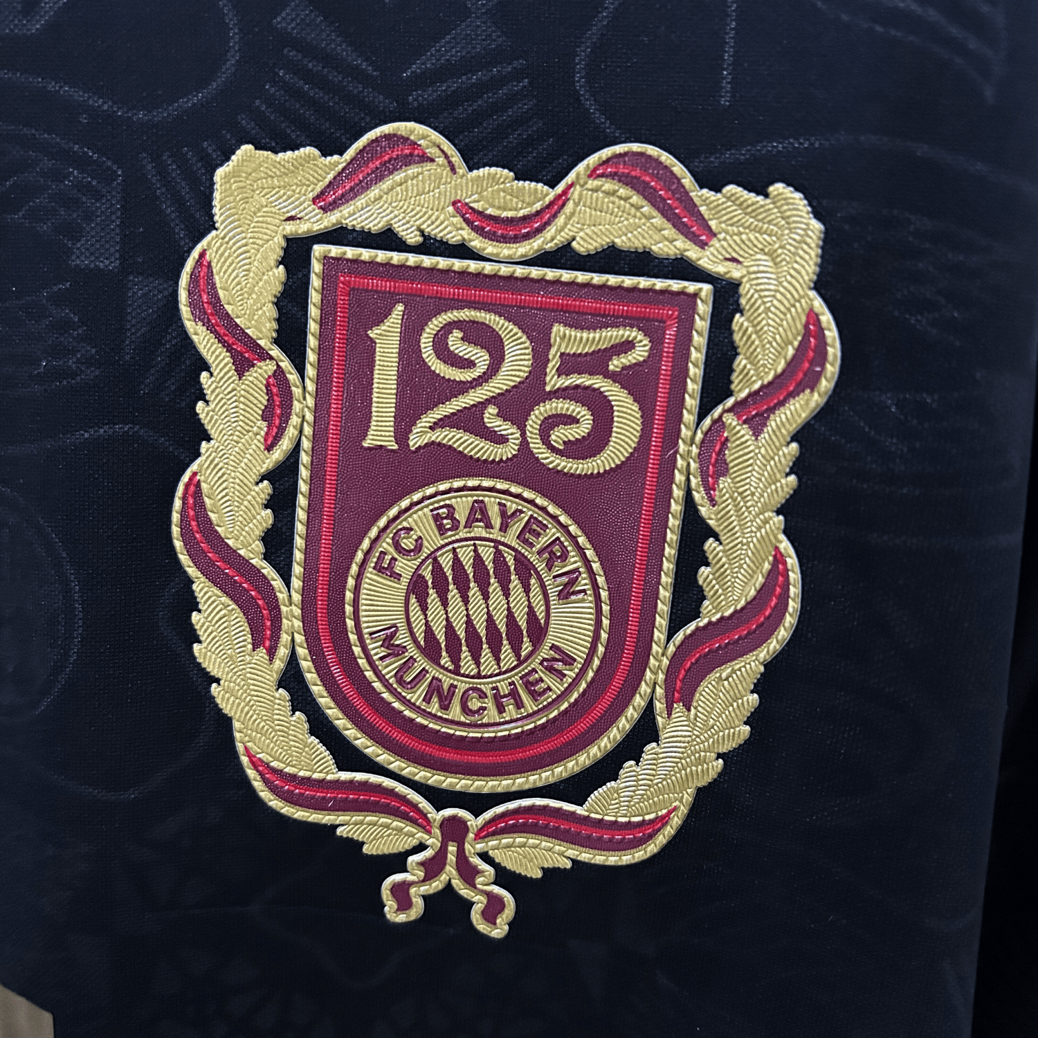 FC Bayern Jersey Luxe Chrome