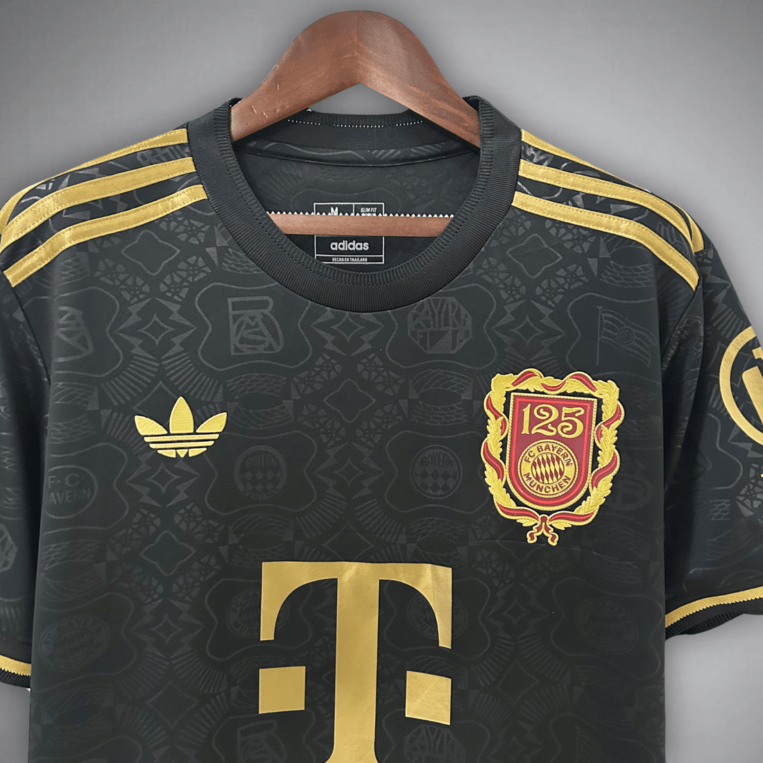 FC Bayern Jersey Luxe Chrome 